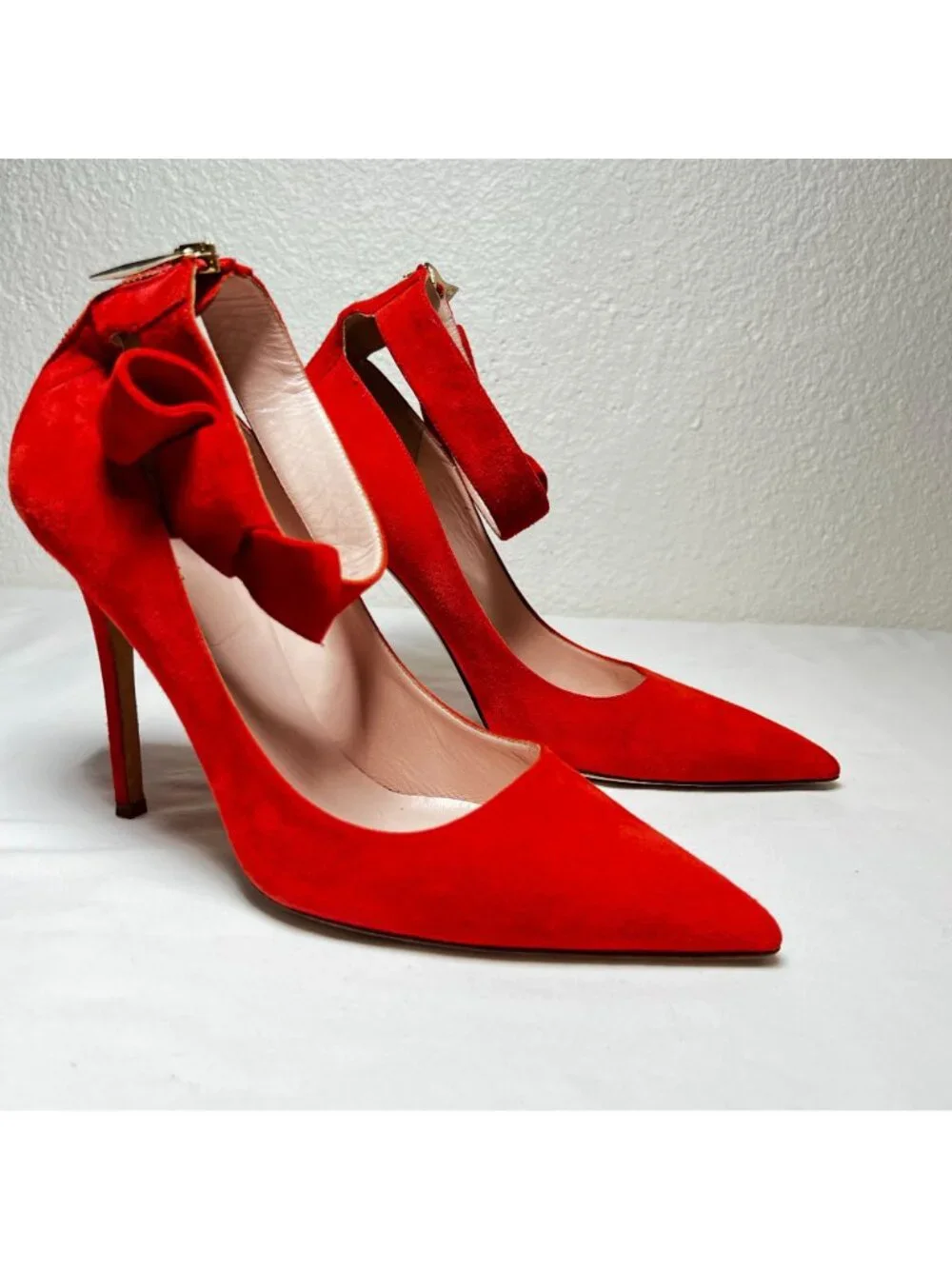 Kate Spade Levie Ankle Strap Bow Suede Stiletto Pumps Red Pointed Toe Size 10